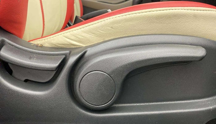 2018 Hyundai Elite i20 ASTA 1.2, Petrol, Manual, 18,980 km, Driver Side Adjustment Panel