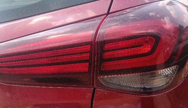 2018 Hyundai Elite i20 ASTA 1.2, Petrol, Manual, 18,980 km, Right tail light - Minor scratches