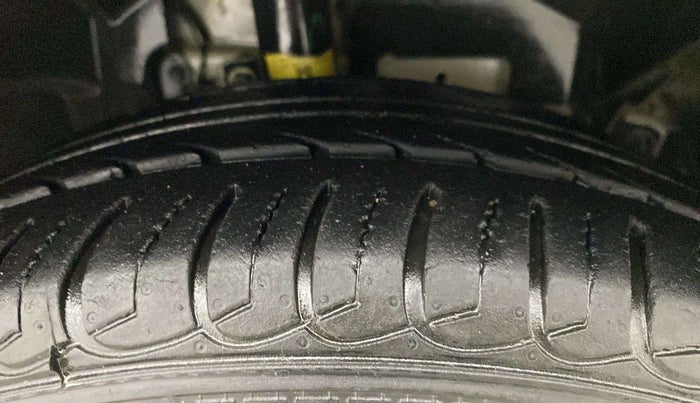 2019 Ford Ecosport TITANIUM + 1.5L PETROL AT, Petrol, Automatic, 18,471 km, Right Front Tyre Tread