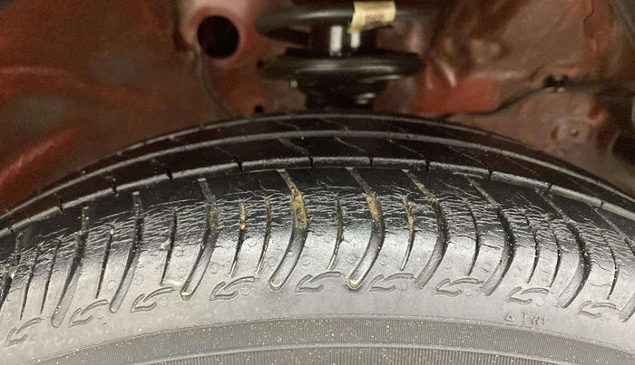 2020 Maruti S PRESSO VXI, Petrol, Manual, 27,213 km, Right Front Tyre Tread