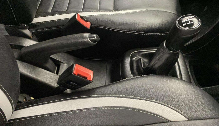 2016 Maruti Swift LXI (O), Petrol, Manual, 75,818 km, Gear Lever
