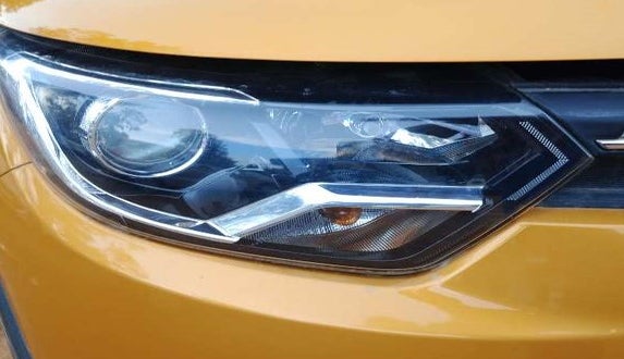 2020 Renault TRIBER RXZ AMT, Petrol, Automatic, 21,129 km, Right headlight - Daytime running light not functional