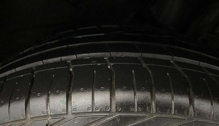 2021 Tata NEXON XZA PLUS SUNROOF PETROL, Petrol, Automatic, 23,780 km, Left Rear Tyre Tread