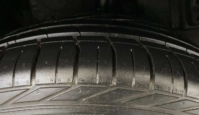 2021 Tata NEXON XZA PLUS SUNROOF PETROL, Petrol, Automatic, 23,780 km, Right Rear Tyre Tread
