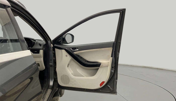 2021 Tata NEXON XZA PLUS SUNROOF PETROL, Petrol, Automatic, 23,780 km, RHS Front Door