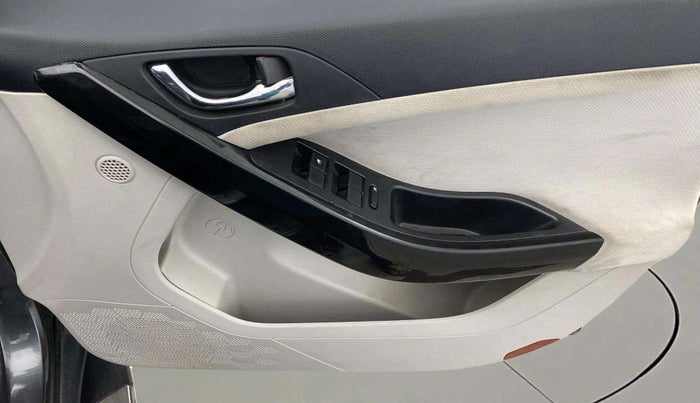 2021 Tata NEXON XZA PLUS SUNROOF PETROL, Petrol, Automatic, 23,780 km, Driver Side Door Panels Control