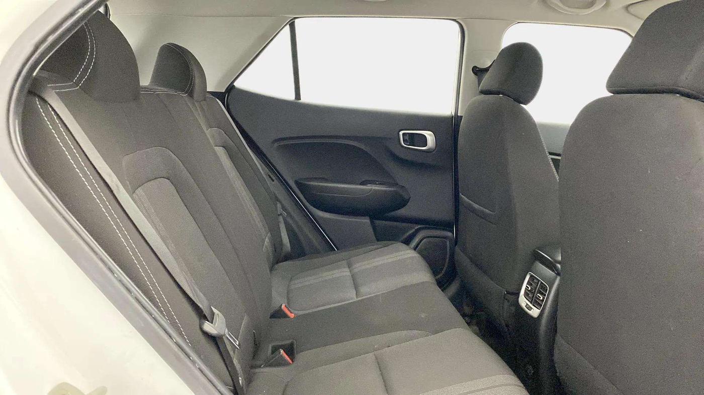 2019 Hyundai VENUE S 1.0 TURBO DCT, Petrol, Automatic, 123 km, Right Side Rear Door Cabin