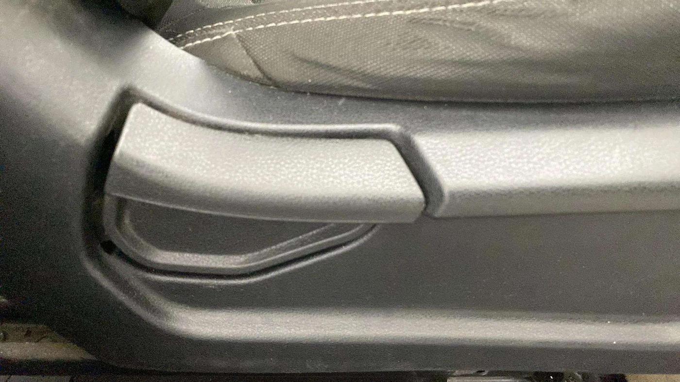 2019 Hyundai VENUE S 1.0 TURBO DCT, Petrol, Automatic, 123 km, Driver Side Adjustment Panel