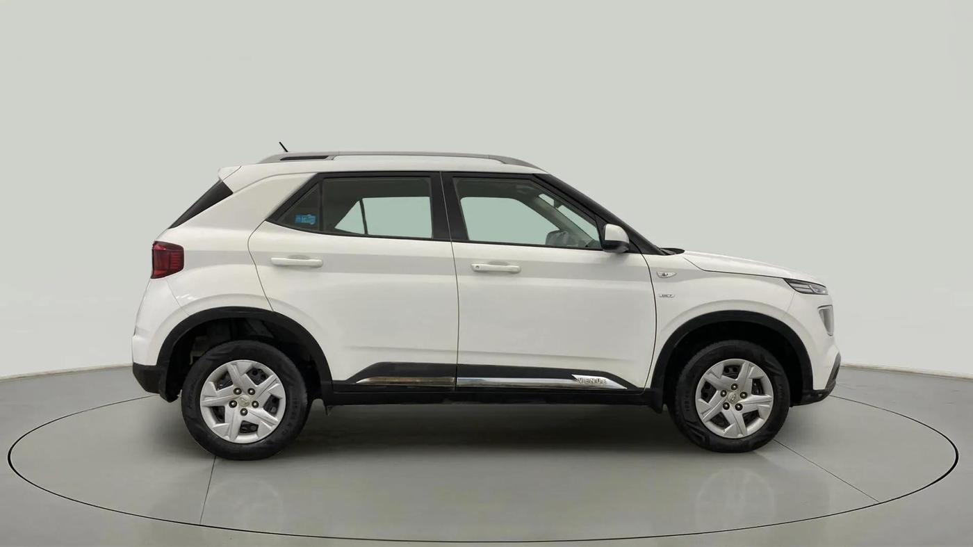 2019 Hyundai VENUE S 1.0 TURBO DCT, Petrol, Automatic, 123 km, Right Side View