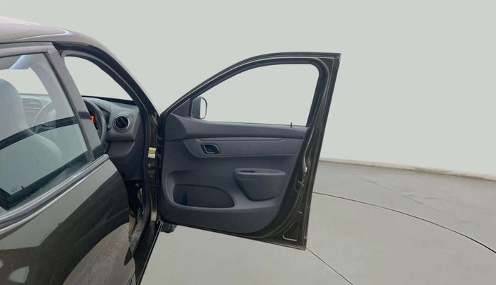2016 Renault Kwid RXT 0.8, Petrol, Manual, 28,706 km, RHS Front Door