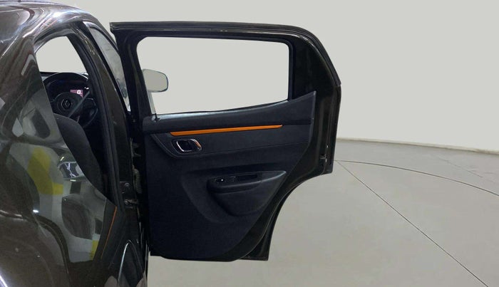 2019 Renault Kwid CLIMBER 1.0 AMT (O), Petrol, Automatic, 37,614 km, RHS Rear Door