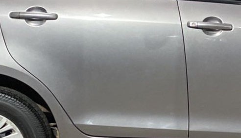 2017 Maruti Swift VXI, Petrol, Manual, 46,687 km, Right rear door - Minor scratches