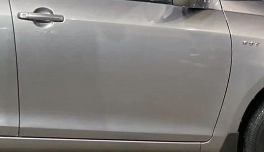 2017 Maruti Swift VXI, Petrol, Manual, 46,687 km, Driver-side door - Minor scratches