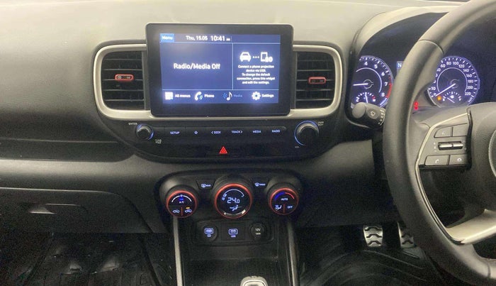 2020 Hyundai VENUE SX 1.0 TURBO IMT DUAL TONE, Petrol, Manual, 77,401 km, Air Conditioner