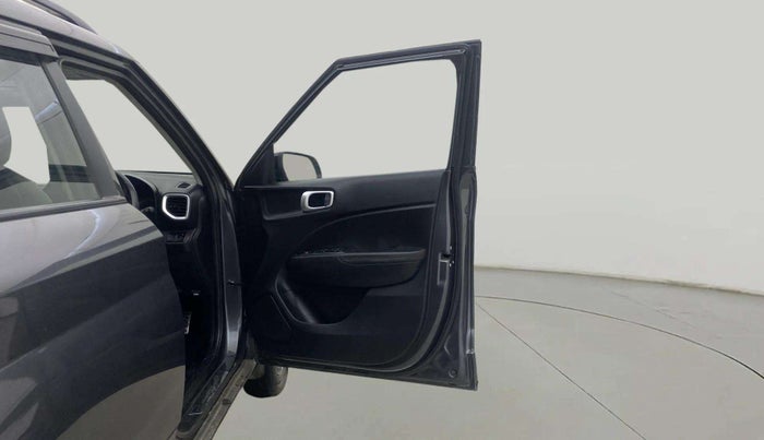 2020 Hyundai VENUE SX 1.0 TURBO IMT DUAL TONE, Petrol, Manual, 77,401 km, RHS Front Door