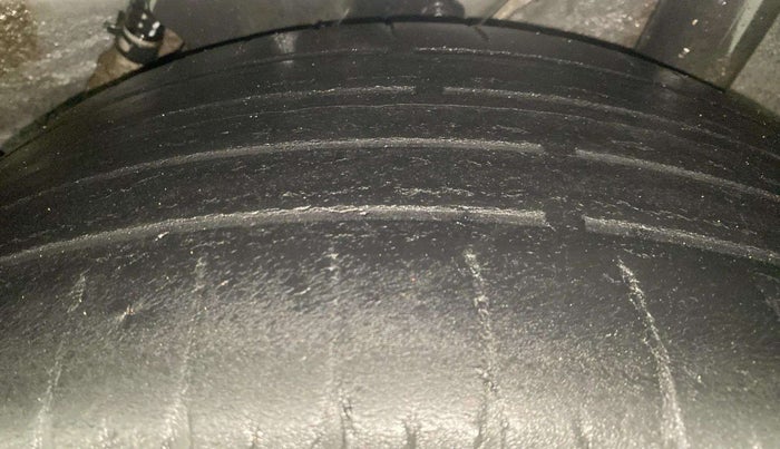 2020 Hyundai VENUE SX 1.0 TURBO IMT DUAL TONE, Petrol, Manual, 77,401 km, Left Rear Tyre Tread