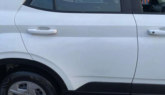 2021 Hyundai VENUE S 1.2, Petrol, Manual, 29,381 km, Right rear door - Minor scratches