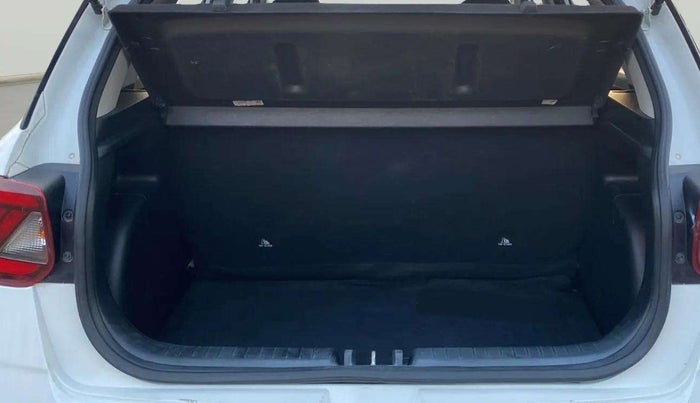 2021 Hyundai VENUE S 1.2, Petrol, Manual, 29,381 km, Boot Inside