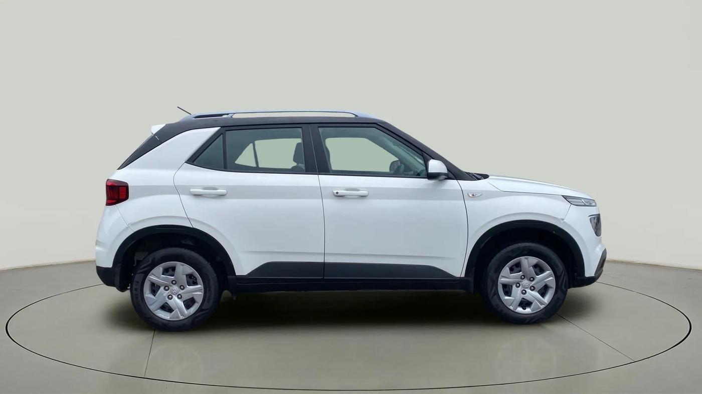 2021 Hyundai VENUE S 1.2, Petrol, Manual, 29,446 km, Right Side View