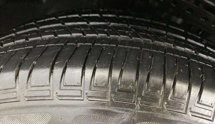 2020 Tata Harrier XZ PLUS 2.0L DARK EDITION, Diesel, Manual, 60,716 km, Left Front Tyre Tread
