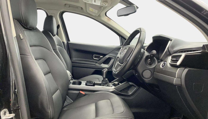 2020 Tata Harrier XZ PLUS 2.0L DARK EDITION, Diesel, Manual, 60,716 km, Right Side Front Door Cabin