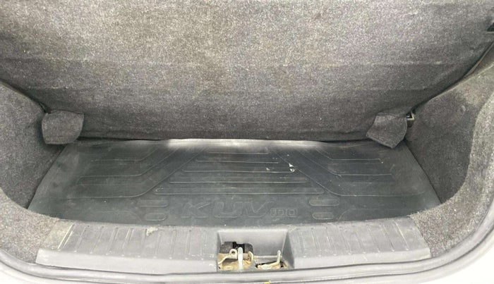 2016 Mahindra Kuv100 K6 PLUS 6 STR, Petrol, Manual, 69,103 km, Boot Open Zoomed View