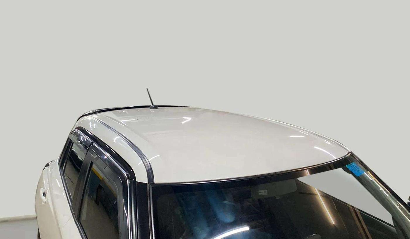 2024 Maruti Swift VXi (O) AMT, Petrol, Automatic, 12,249 km, Roof