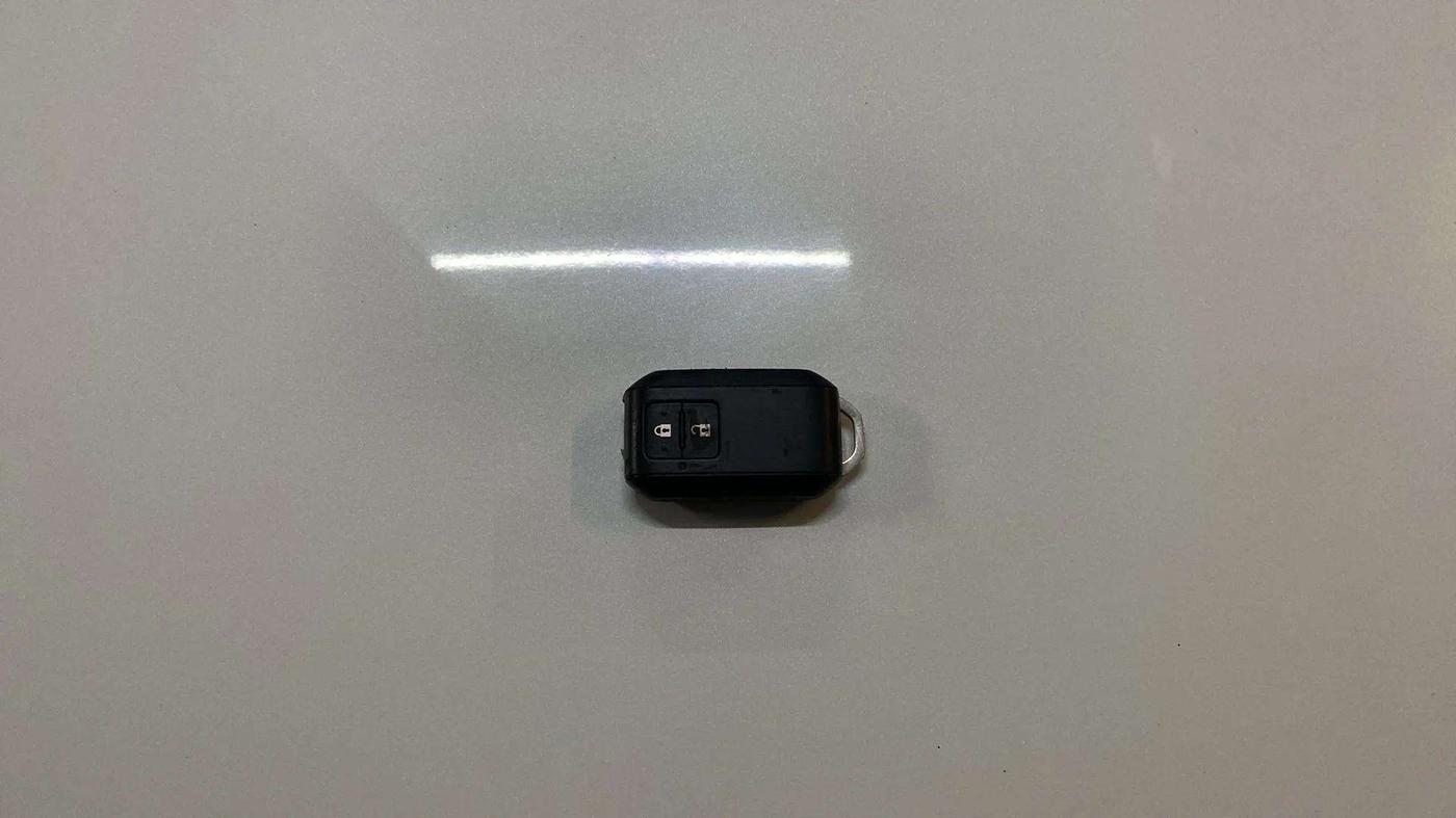 2024 Maruti Swift VXi (O) AMT, Petrol, Automatic, 12,249 km, Key Close Up