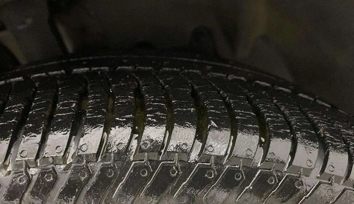 2016 Ford Ecosport TITANIUM 1.5L PETROL, Petrol, Manual, 41,864 km, Right Front Tyre Tread