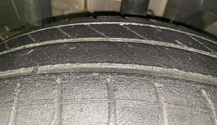 2021 Renault Kwid RXT 1.0 (O), Petrol, Manual, 40,852 km, Left Front Tyre Tread