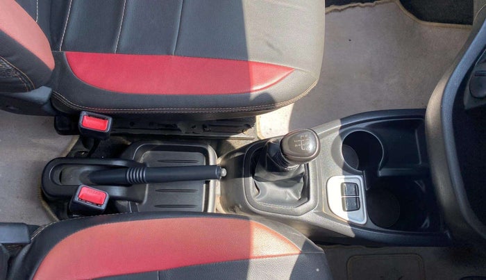 2017 Datsun Redi Go S 1.0, Petrol, Manual, 29,299 km, Gear Lever