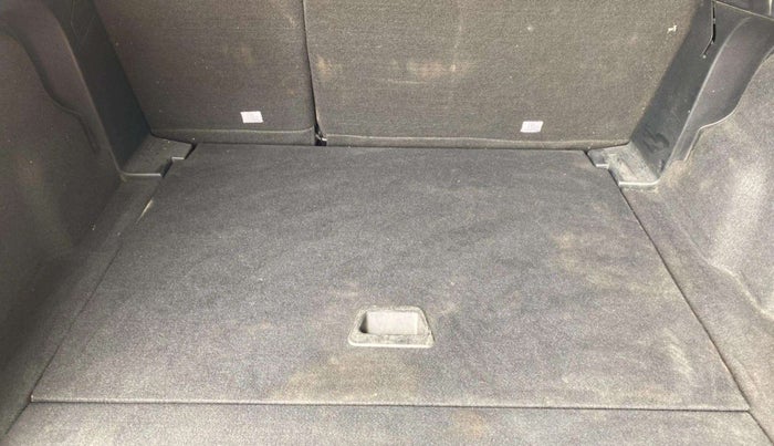 2021 Tata Harrier XZ PLUS 2.0L, Diesel, Manual, 96,192 km, Boot Inside