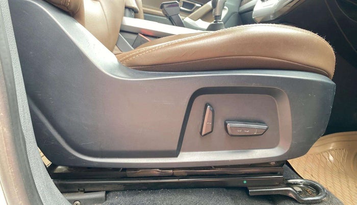 2021 Tata Harrier XZ PLUS 2.0L, Diesel, Manual, 96,192 km, Driver Side Adjustment Panel