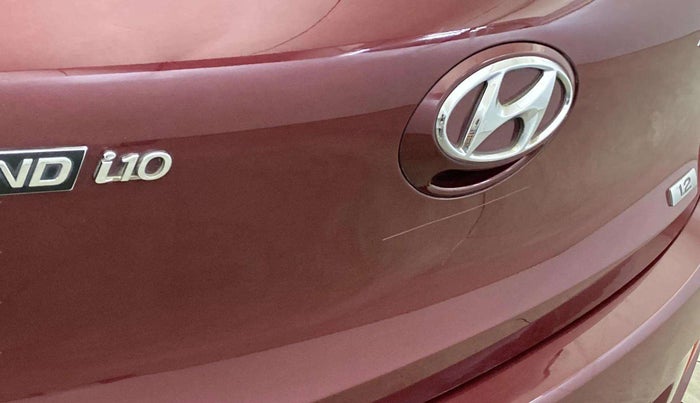 2015 Hyundai Grand i10 ASTA 1.2 KAPPA VTVT, Petrol, Manual, 42,037 km, Dicky (Boot door) - Minor scratches