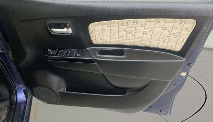 2018 Maruti Wagon R 1.0 VXI, Petrol, Manual, 34,297 km, Driver Side Door Panels Control