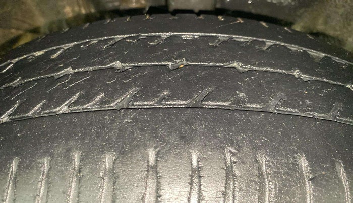 2018 Maruti Wagon R 1.0 VXI, Petrol, Manual, 34,297 km, Right Front Tyre Tread