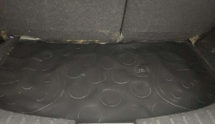 2018 Maruti Wagon R 1.0 VXI, Petrol, Manual, 34,297 km, Boot Inside