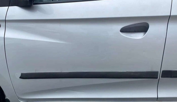 2017 Hyundai Eon ERA +, Petrol, Manual, 44,832 km, Front passenger door - Minor scratches
