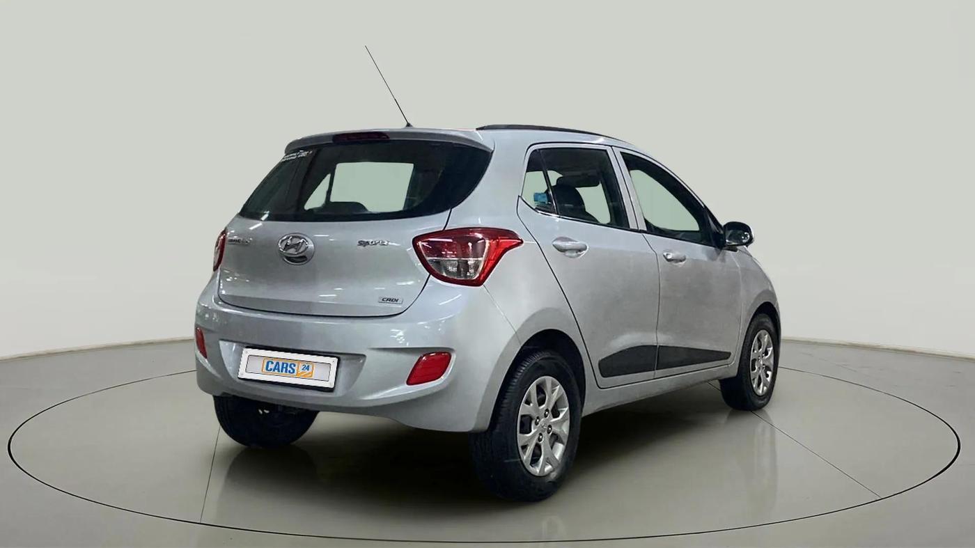 2016 Hyundai Grand i10 SPORTZ 1.1 CRDI, Diesel, Manual, 96,320 km, Right Back Diagonal