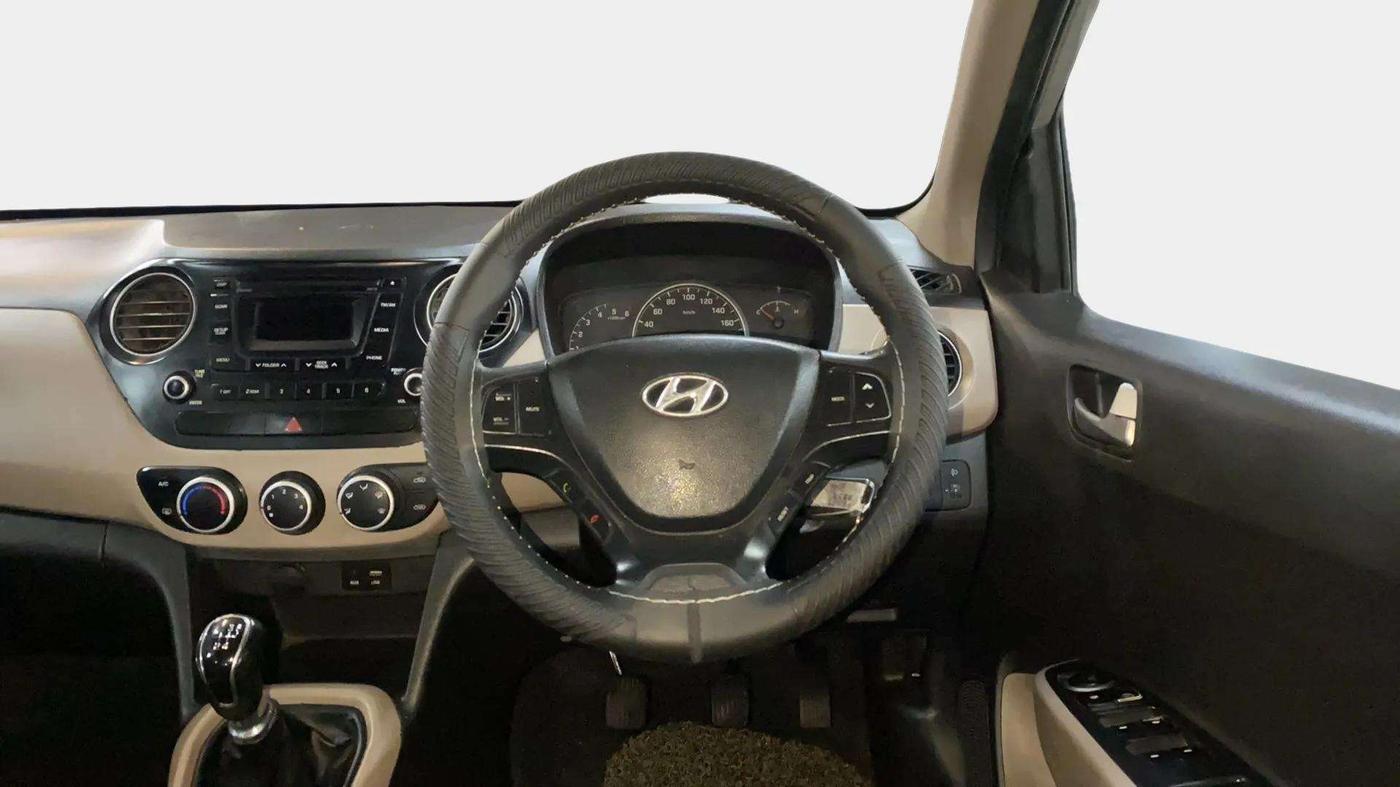 2016 Hyundai Grand i10 SPORTZ 1.1 CRDI, Diesel, Manual, 96,320 km, Steering Wheel Close Up