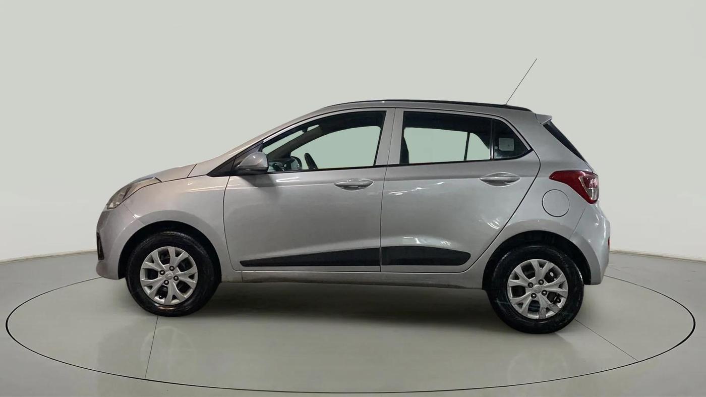 2016 Hyundai Grand i10 SPORTZ 1.1 CRDI, Diesel, Manual, 96,320 km, Left Side