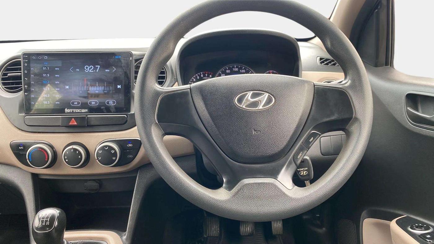2015 Hyundai Grand i10 MAGNA 1.2 KAPPA VTVT, Petrol, Manual, 90,707 km, Steering Wheel Close Up