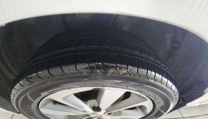 2015 Hyundai Elite i20 ASTA 1.4 CRDI, Diesel, Manual, 96,051 km, Left Front Tyre Tread
