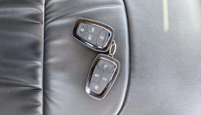 2022 Tata NEXON XZ PLUS (HS) PETROL, Petrol, Manual, 18,195 km, Key Close Up