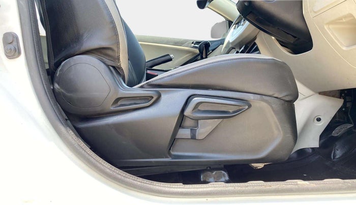 2022 Tata NEXON XZ PLUS (HS) PETROL, Petrol, Manual, 18,195 km, Driver Side Adjustment Panel