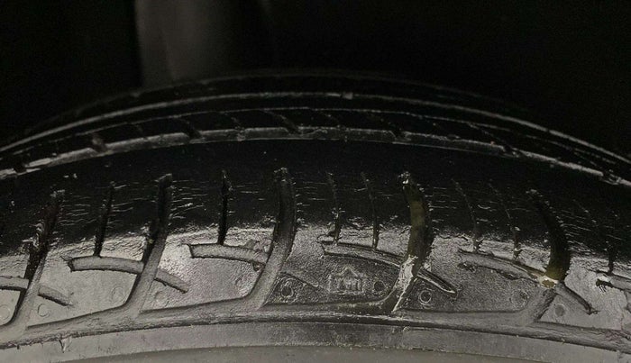 2019 Maruti Baleno DELTA PETROL 1.2, Petrol, Manual, 77,071 km, Right Rear Tyre Tread