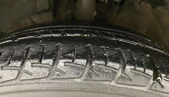 2019 Maruti Baleno DELTA PETROL 1.2, Petrol, Manual, 77,071 km, Left Front Tyre Tread