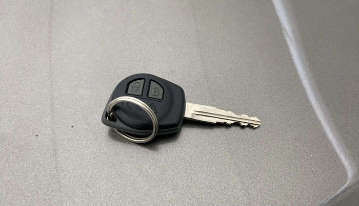 2019 Maruti Baleno DELTA PETROL 1.2, Petrol, Manual, 77,071 km, Key Close Up