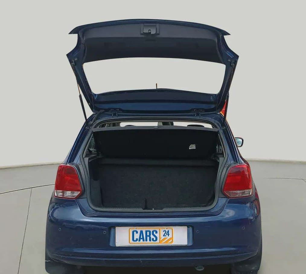 2013 Volkswagen Polo HIGHLINE1.2L, Petrol, Manual, 52,905 km, Boot Inside