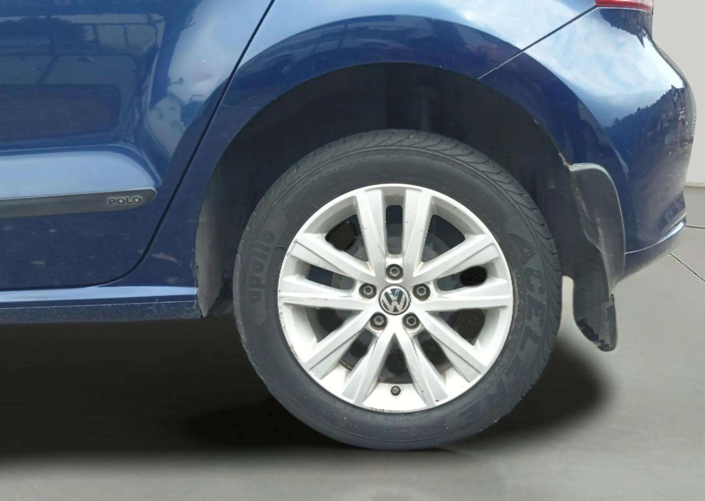 2013 Volkswagen Polo HIGHLINE1.2L, Petrol, Manual, 52,905 km, Left Rear Wheel